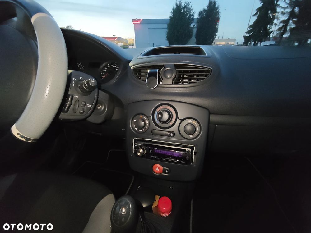 Renault Clio 1.2 16V 75 Dynamique - 4