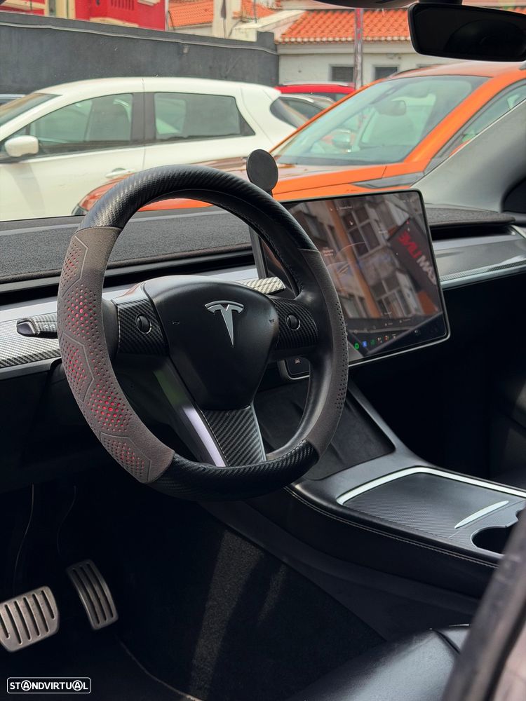 Tesla Model Y Performance AWD - 7