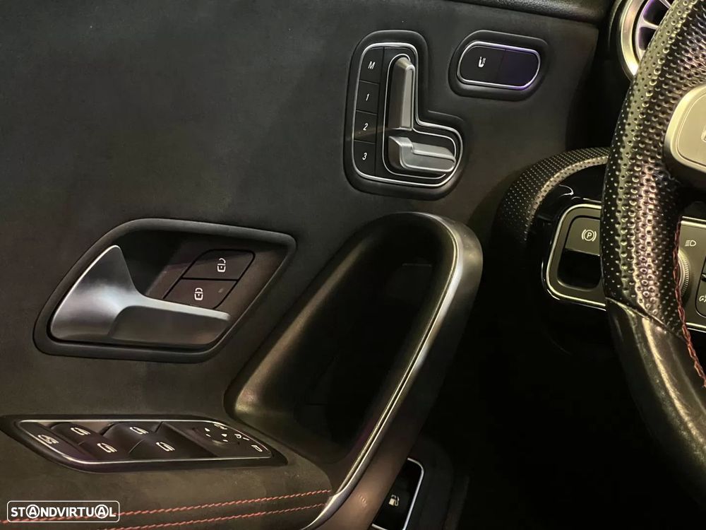 Mercedes-Benz A 250 e 8G-DCT AMG Line - 22