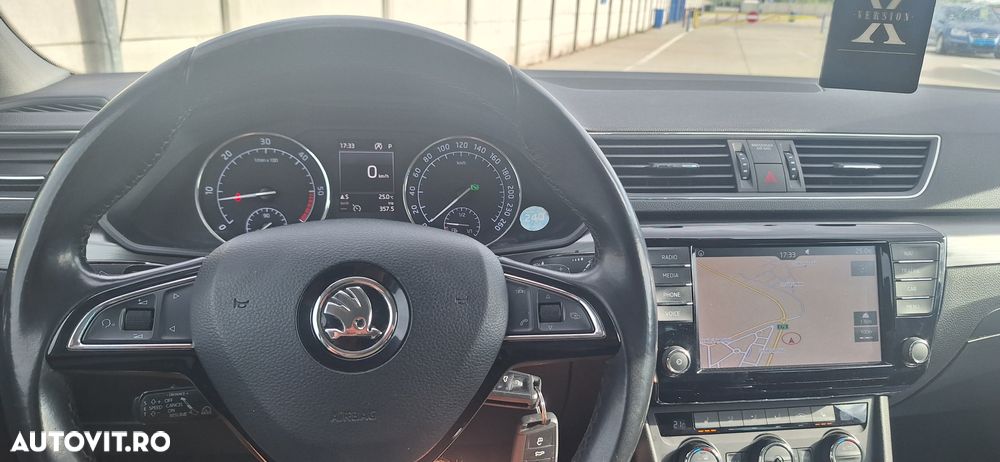 Skoda Superb 2.0 TDI DSG Style - 9