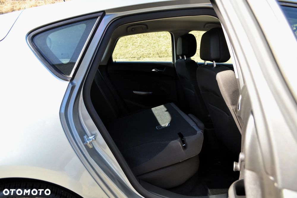 Opel Astra 1.4 Enjoy - 13