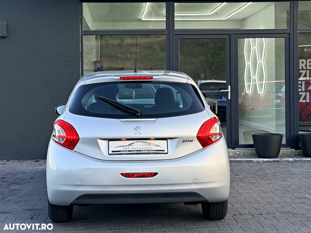 Peugeot 208 PureTech 110 Stop & Start Active - 11