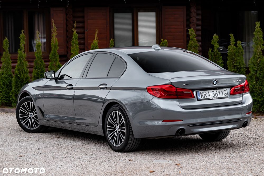 BMW Seria 5 520d xDrive Sport Line sport - 9
