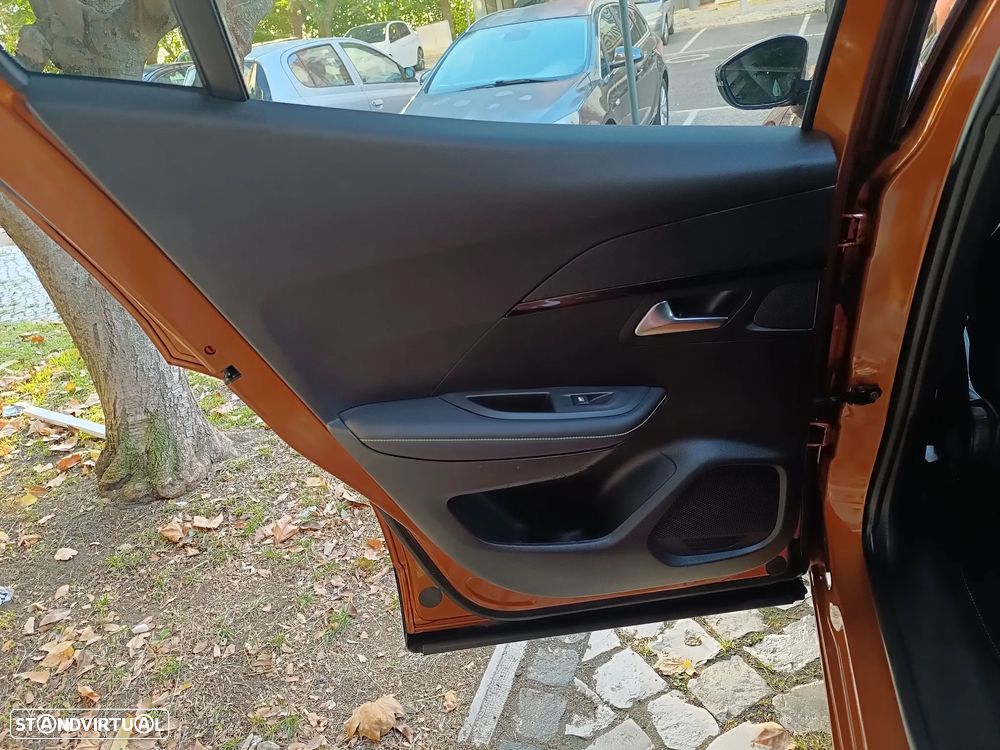 Peugeot e-2008 GT Pack - 25