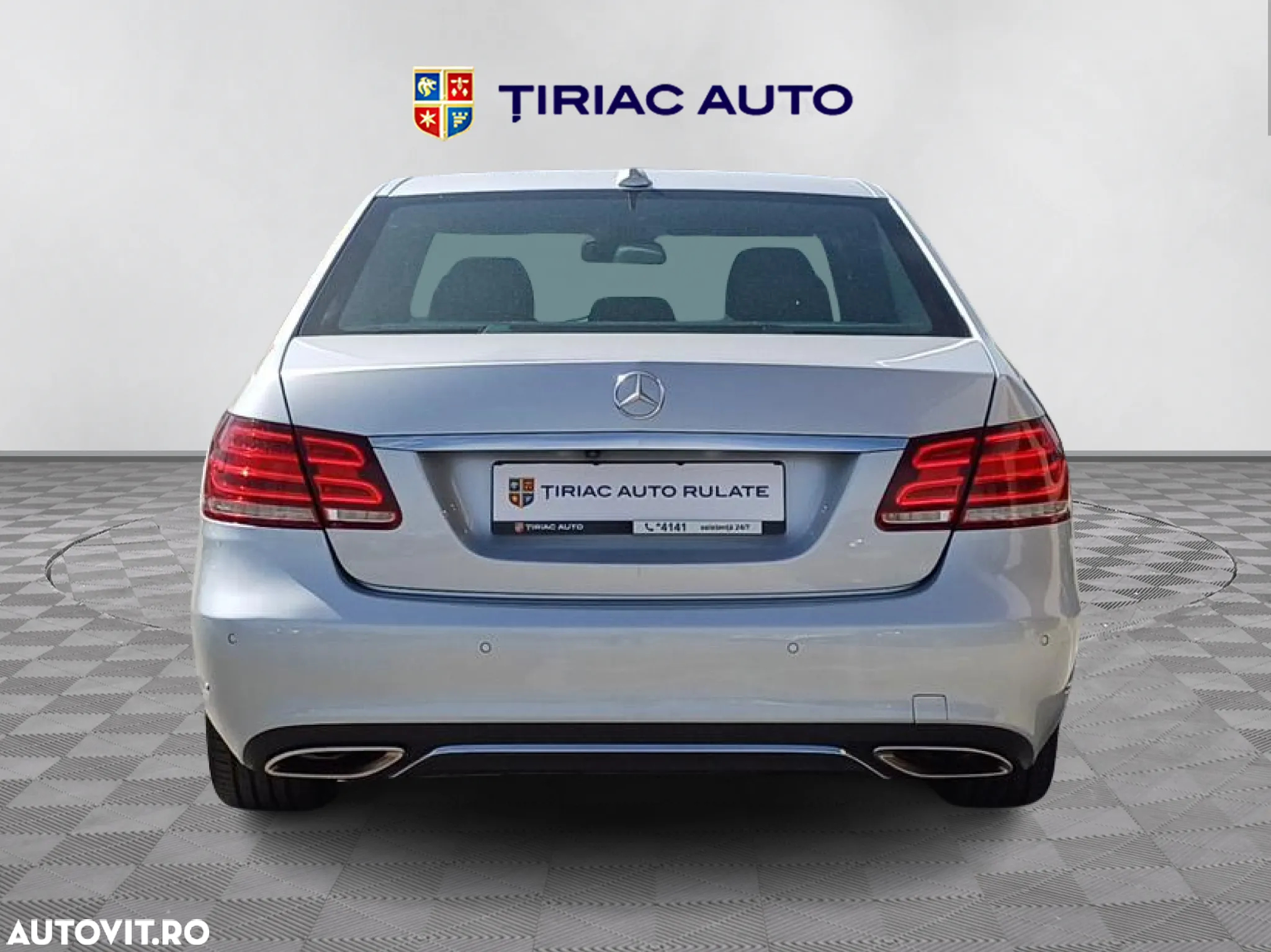 Mercedes-Benz E 220 CDI DPF BlueEFFICIENCY 7G-TRONIC Avantgarde - 4