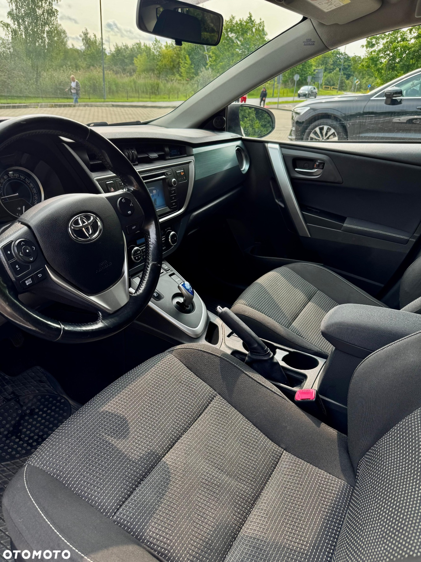Toyota Auris 1.8 HSD Prestige - 8