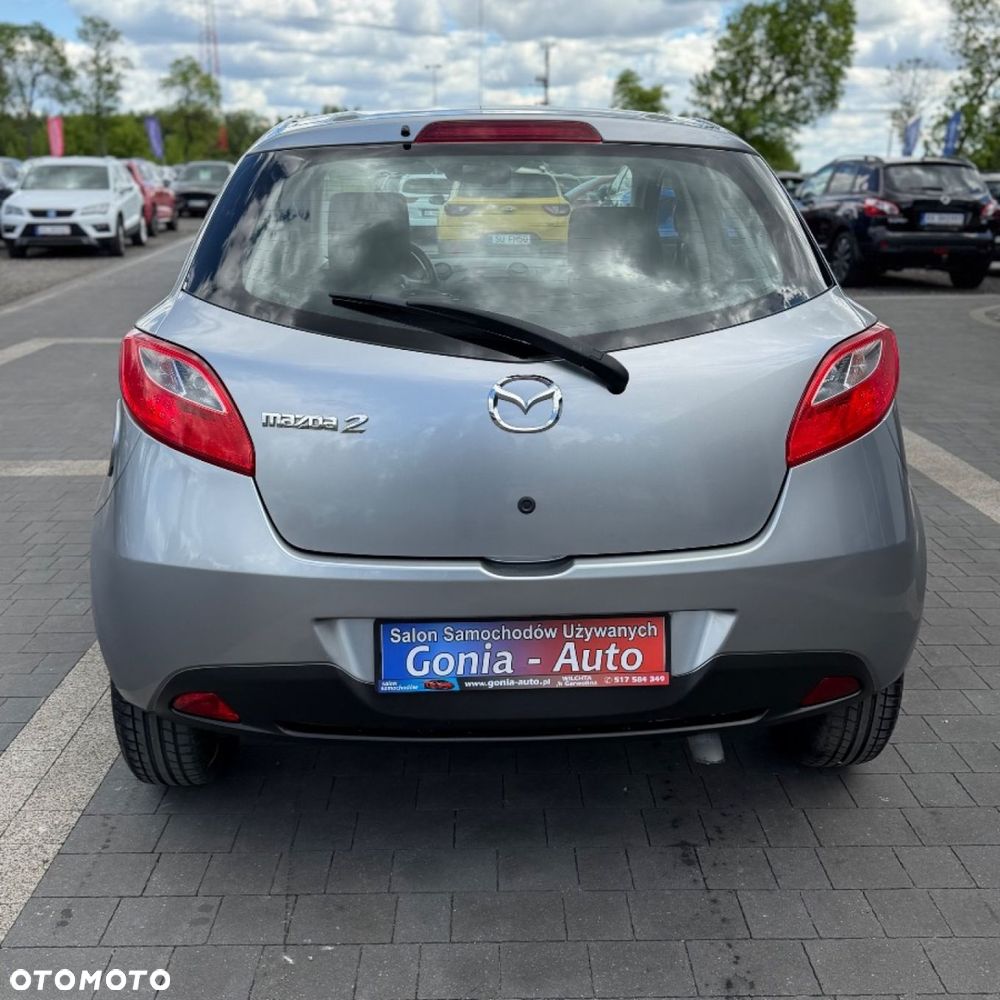 Mazda 2 - 8
