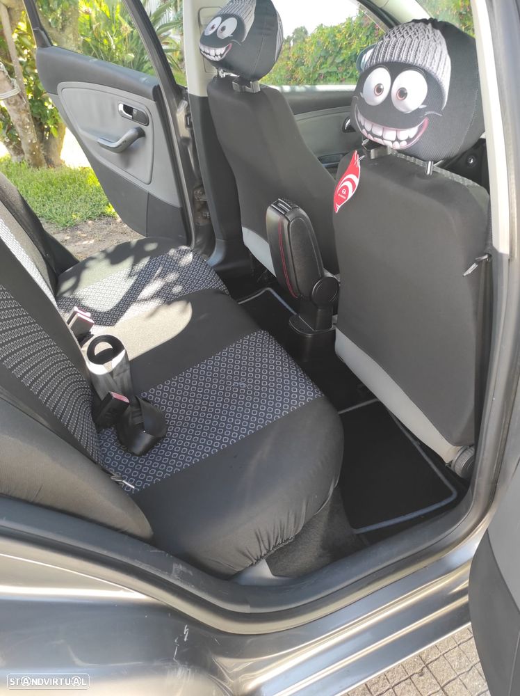 SEAT Cordoba 1.9 TDI Signo - 11
