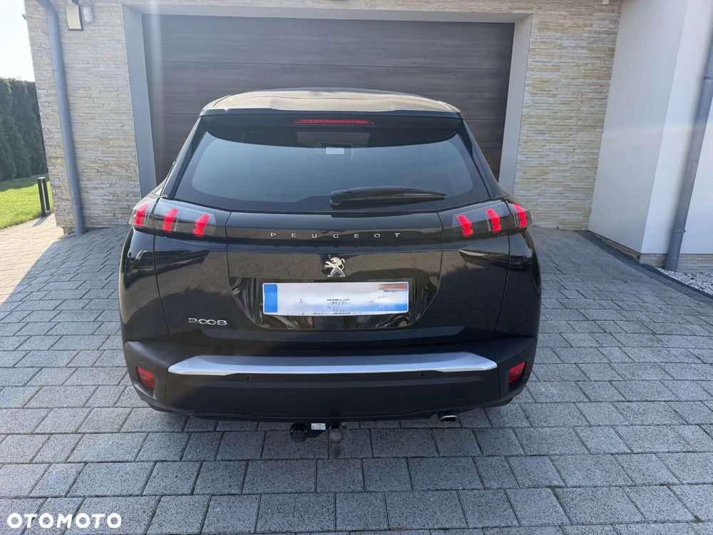 Peugeot 2008 - 8
