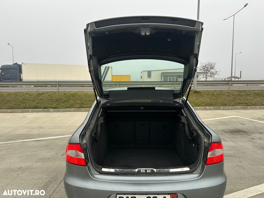 Skoda Superb 2.0 TDI 4x4 DSG Exclusive - 8