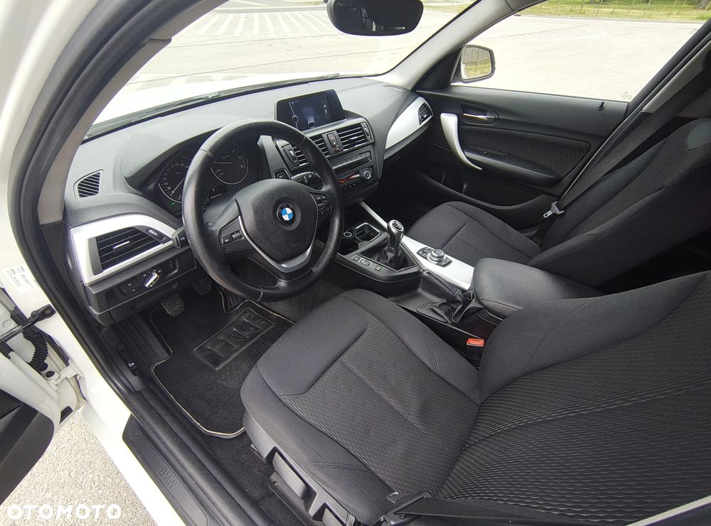 BMW Seria 1 118d Sport Line - 19