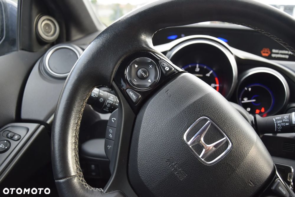 Honda Civic 1.6 i-DTEC Executive Black Edition - 27