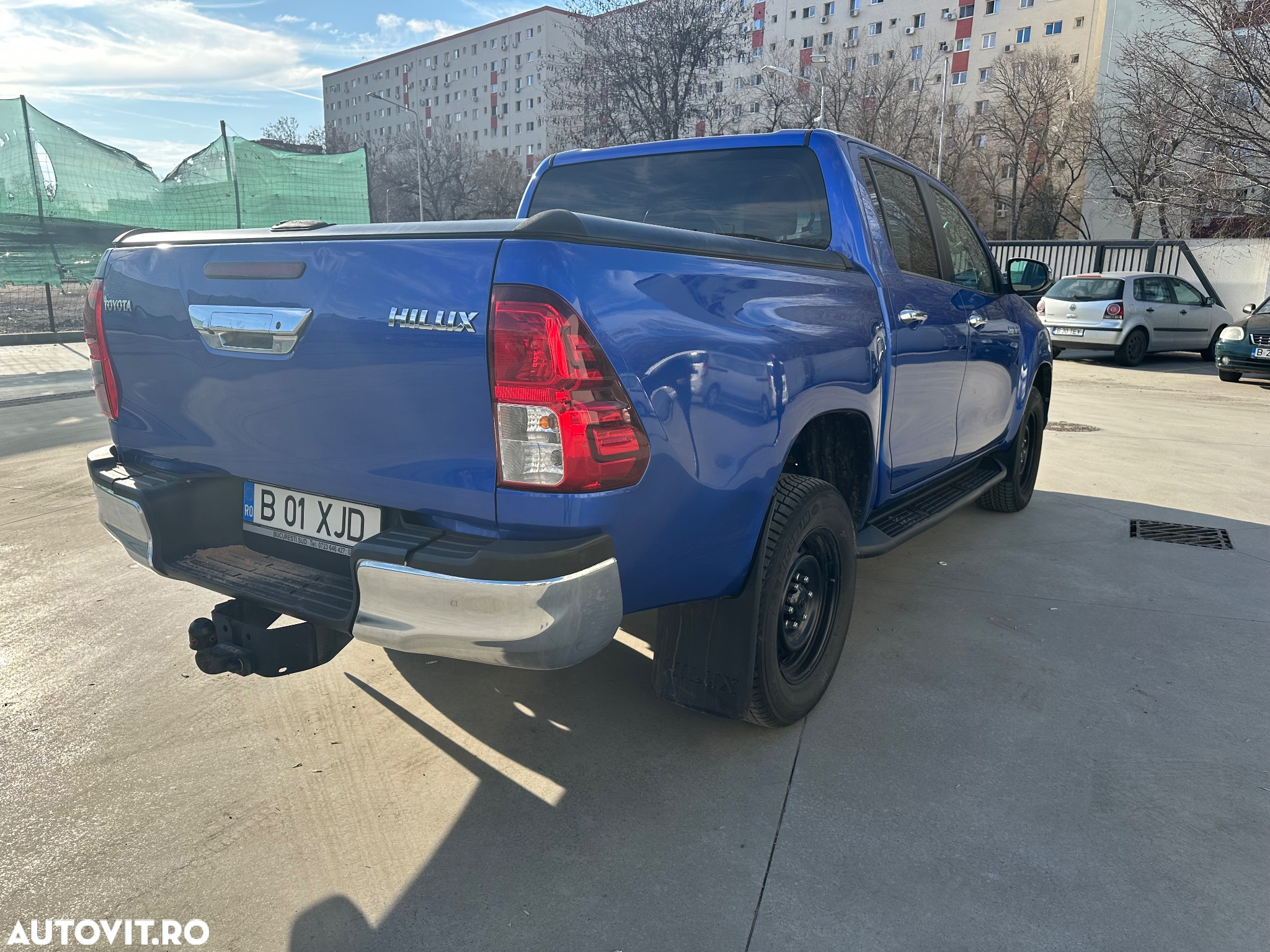 Toyota Hilux 4x4 Double Cab A/T Invincible - 3
