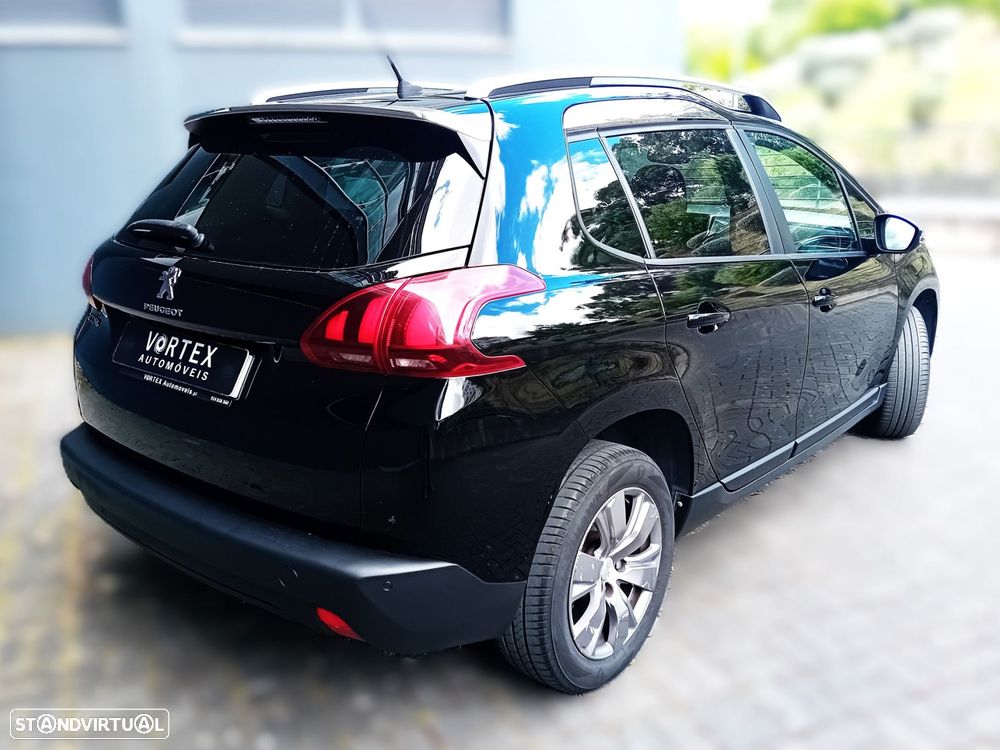 Peugeot 2008 1.2 PureTech Style - 8