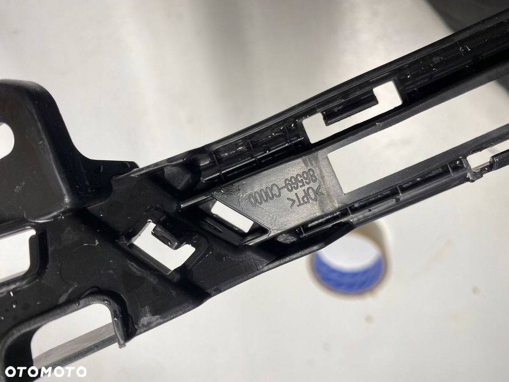 HYUNDAI I20 III KRATKA ŚRODKOWA ZDERZAKA PRZEDNIEGO 21-24 86569-C0000 - 3