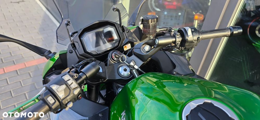 Kawasaki Ninja 1000 SX - 33