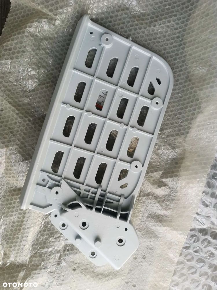 STOPIEŃ Blacha stopnia dolna lewa Ford F-MAX  T418850 - 4