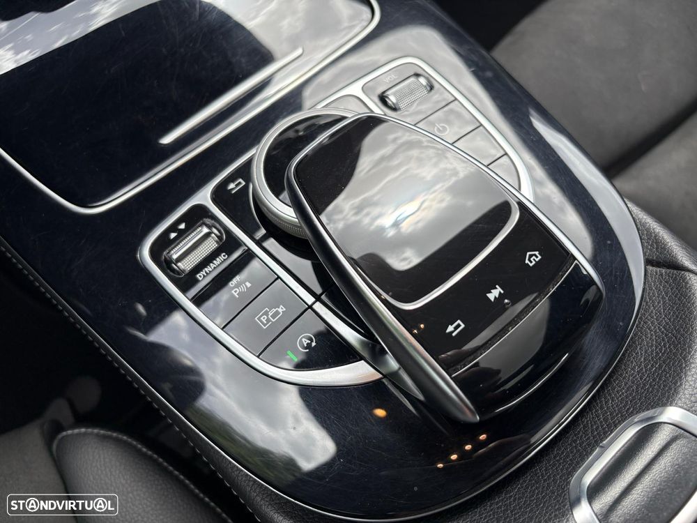 Mercedes-Benz E 220 d 4Matic 9G-TRONIC AMG Line - 27