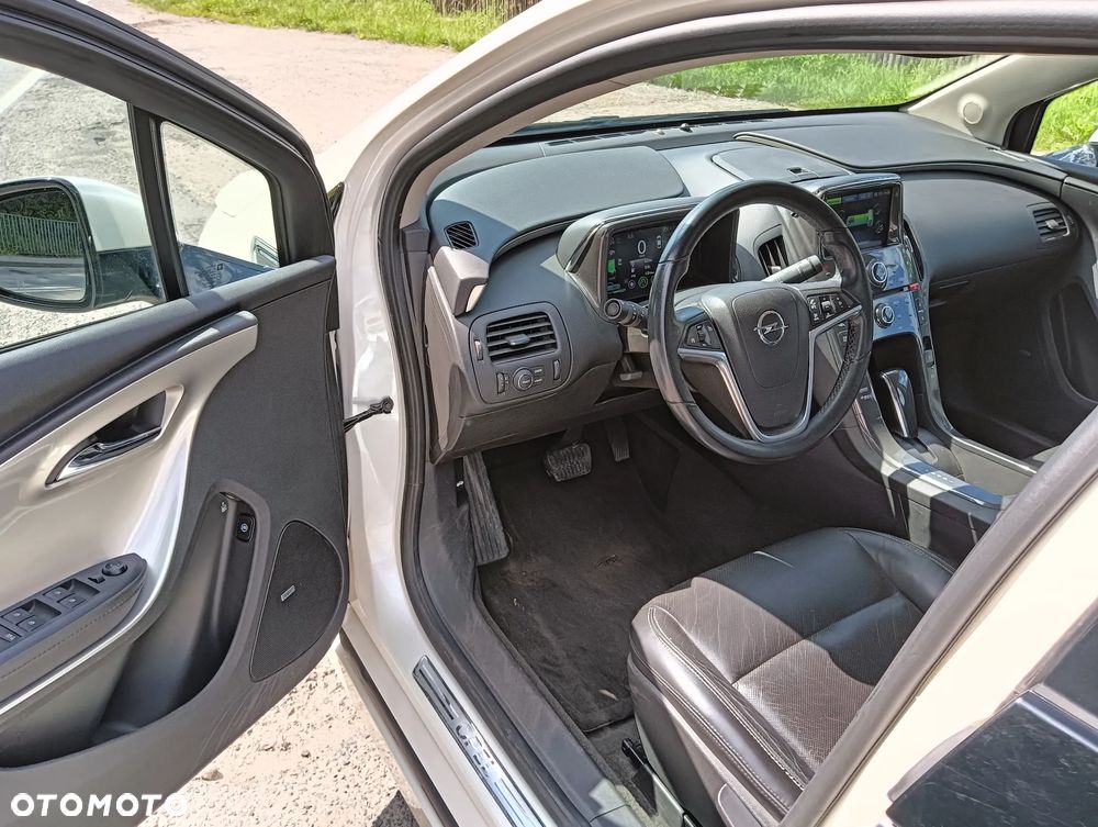 Opel Ampera - 21