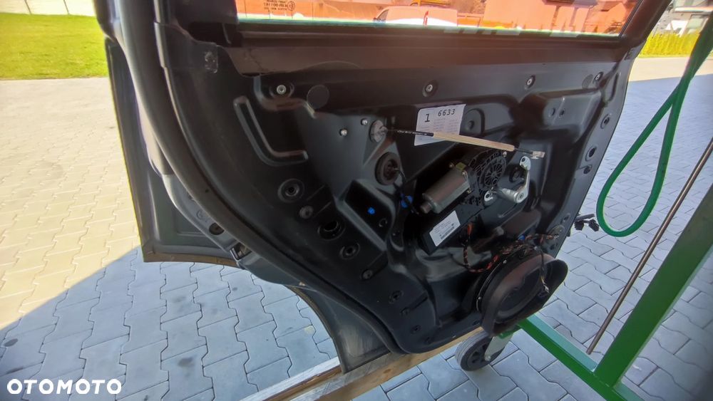 VW TOUAREG 7L 03-06R DRZWI LEWY TYL LD7Z - 10