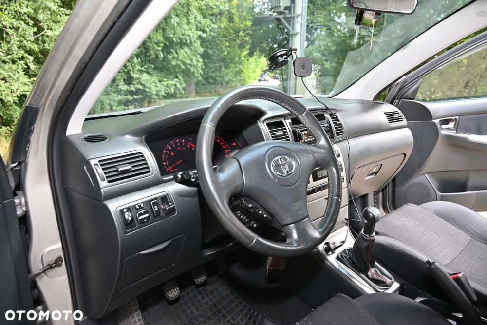 Toyota Corolla 1.8 VVTL-i TSport - 15