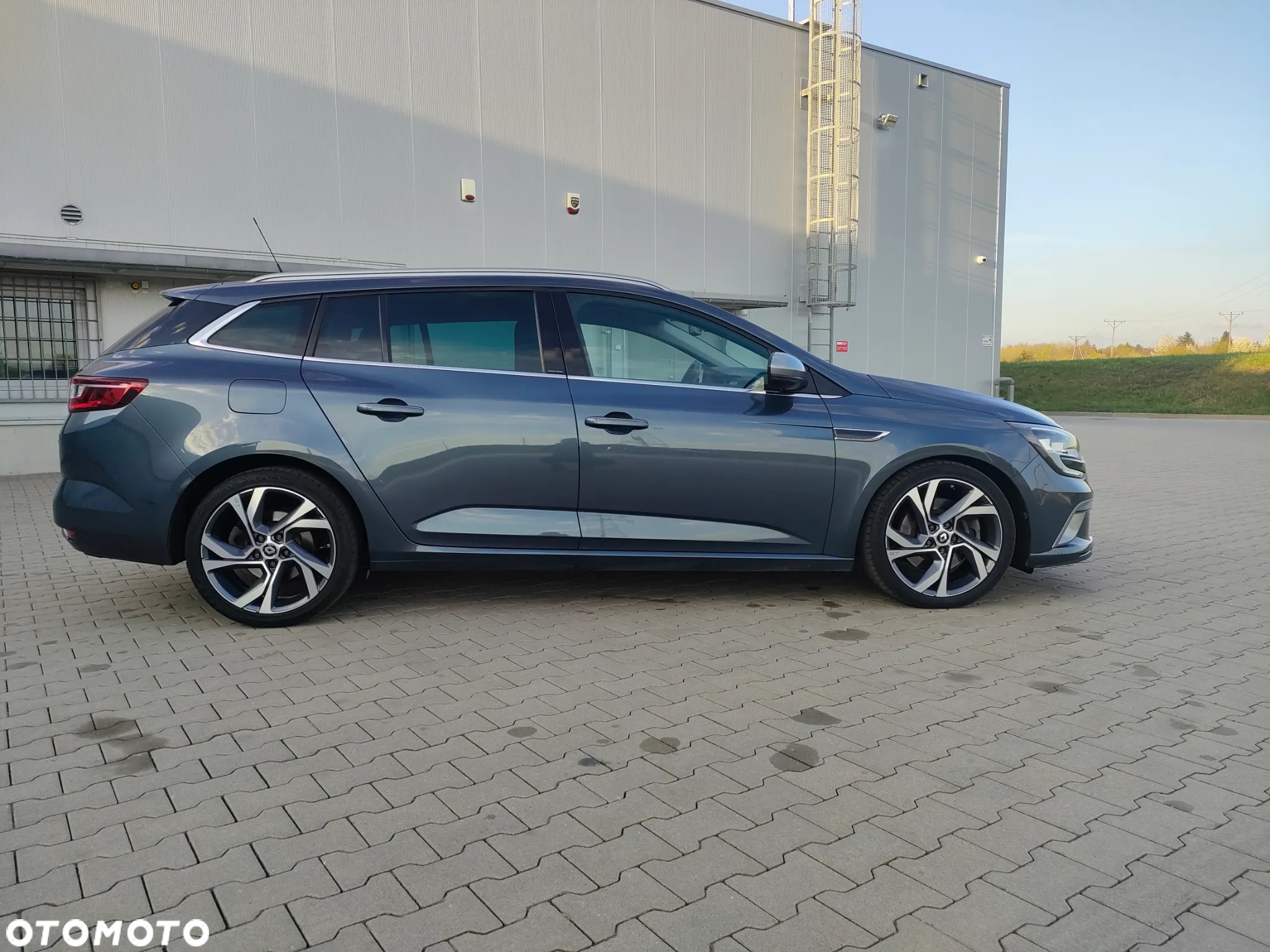 Renault Megane Grandtour ENERGY TCe 205 EDC GT - 13