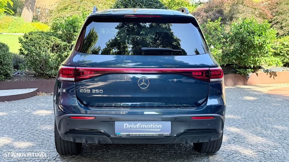 Mercedes-Benz EQB 250 AMG Line - 12