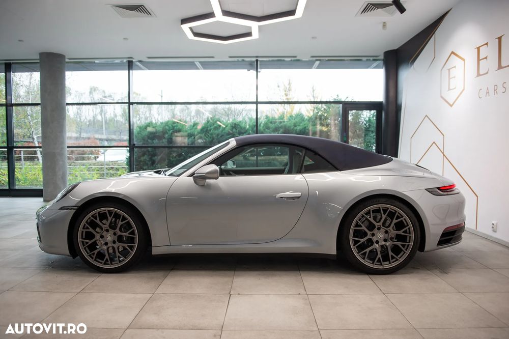 Porsche 911 Carrera Cabriolet PDK - 11