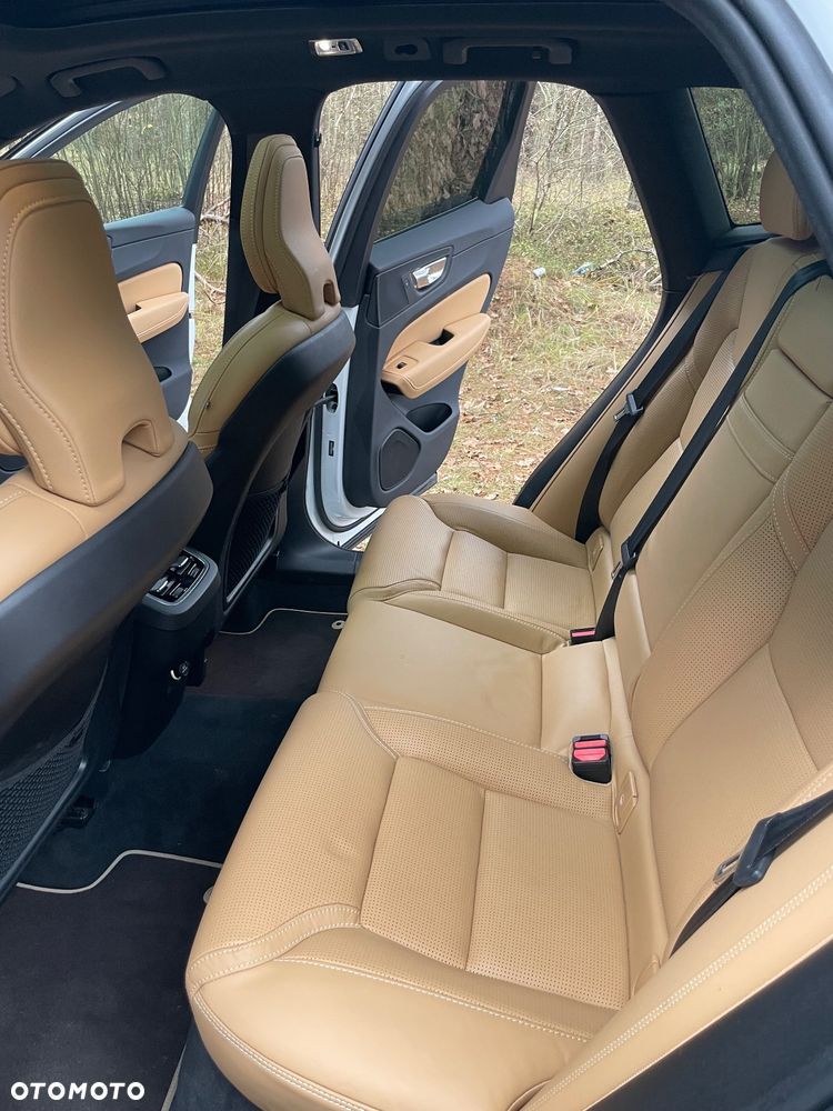 Volvo XC 60 T5 AWD Geartronic Inscription - 24