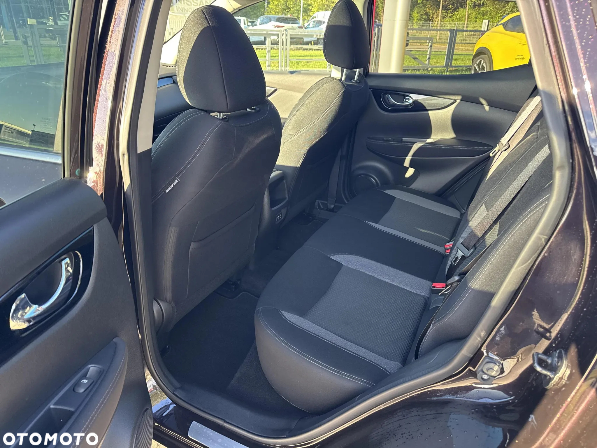Nissan Qashqai 1.3 DIG-T N-Connecta - 17
