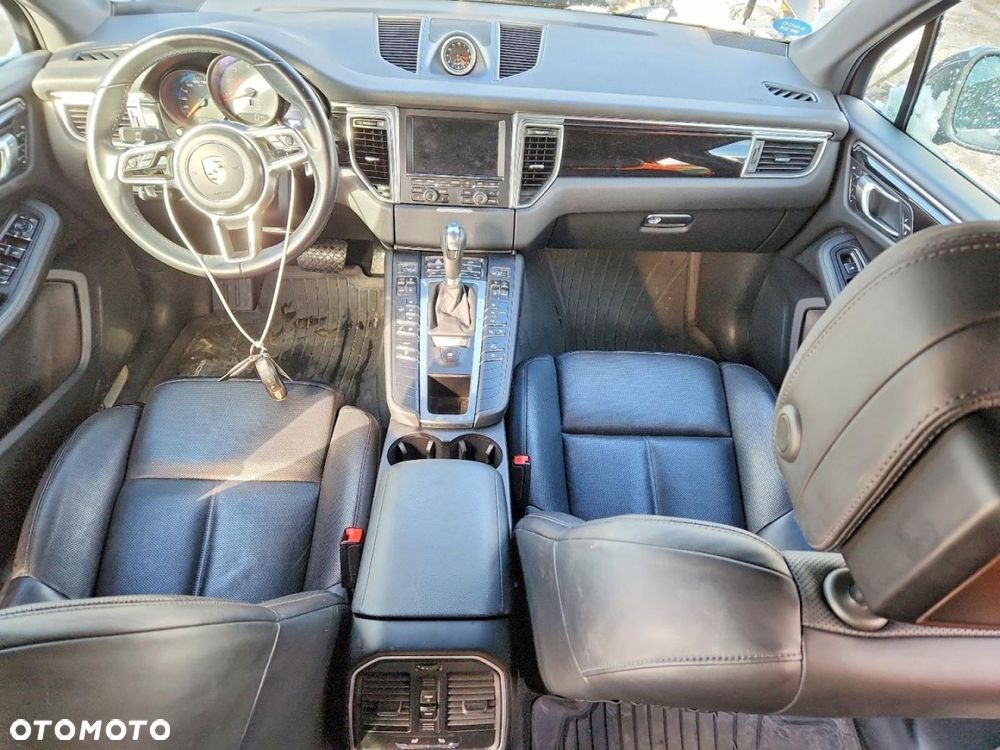 Porsche Macan - 6