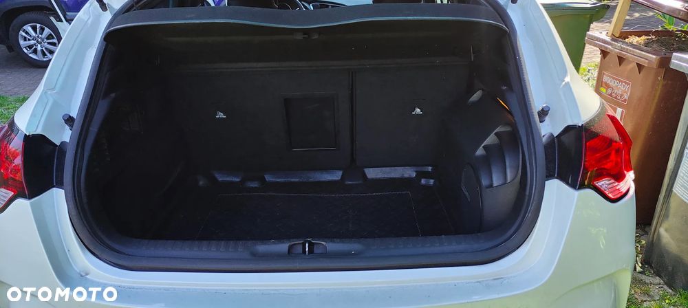 Citroën DS4 e-HDi 110 EGS6 SoChic - 7