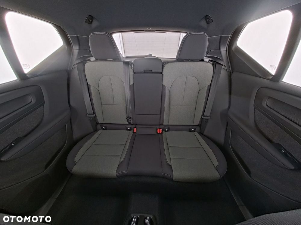 Volvo XC 40 B4 Plus Dark - 7