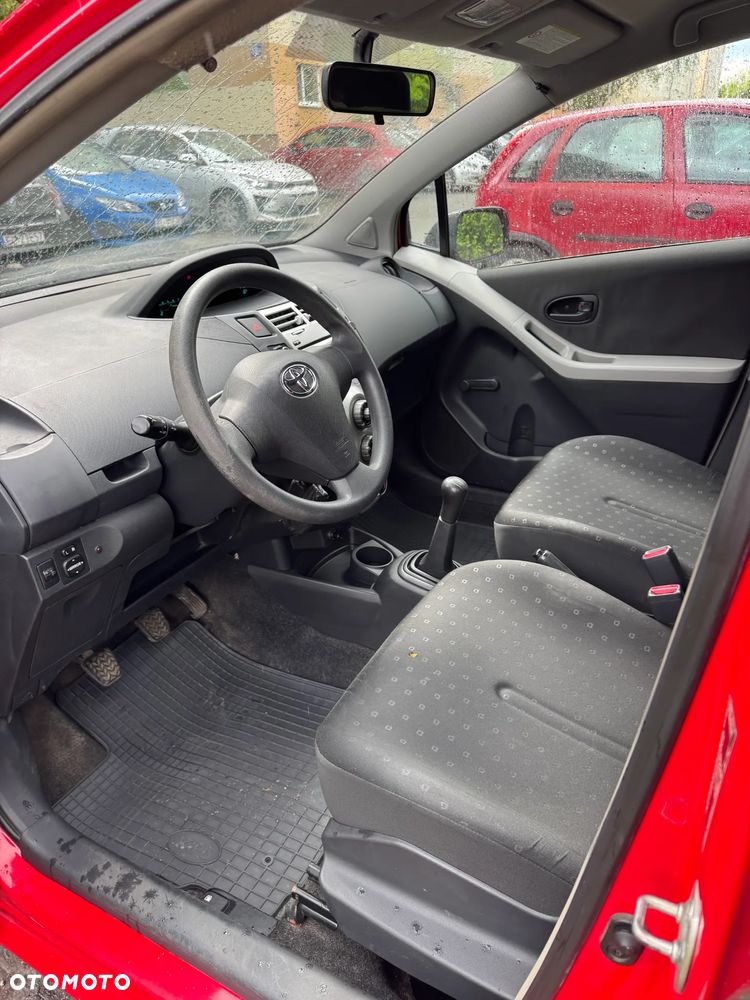 Toyota Yaris 1.0 Luna - 5