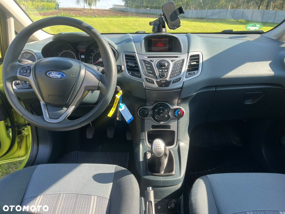 Ford Fiesta 1.4 Champions Edition - 8
