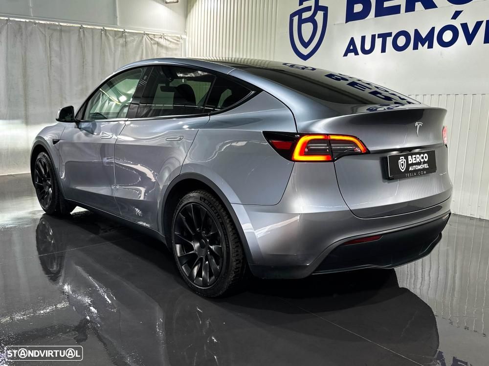 Tesla Model Y Long Range Dual Motor AWD - 7