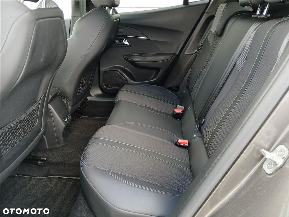 Peugeot 2008 1.2 PureTech GT Line S&S - 11