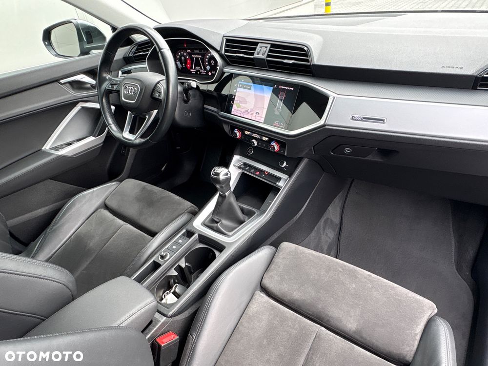 Audi Q3 Sportback 35 TFSI S-Line - 23