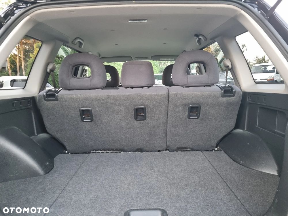 Mitsubishi Outlander 2.0 Intense DAKAR - 26