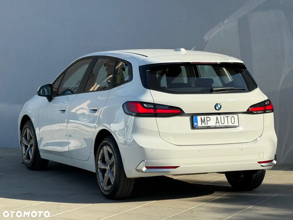 BMW Seria 2 218d - 4