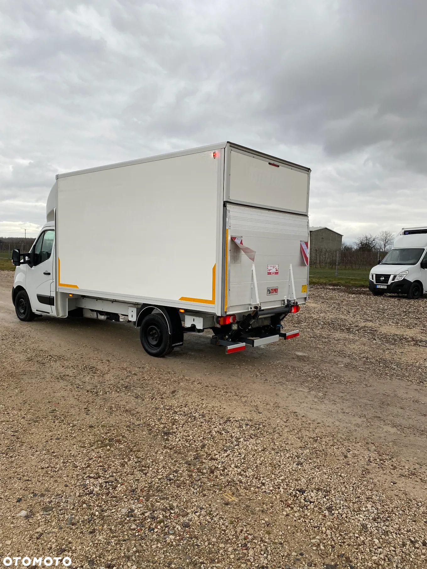 Nissan NV 400 - 10