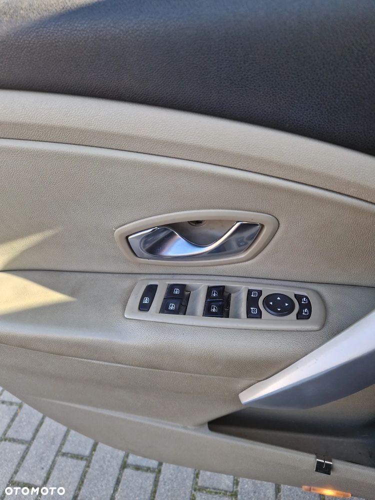 Renault Fluence - 11