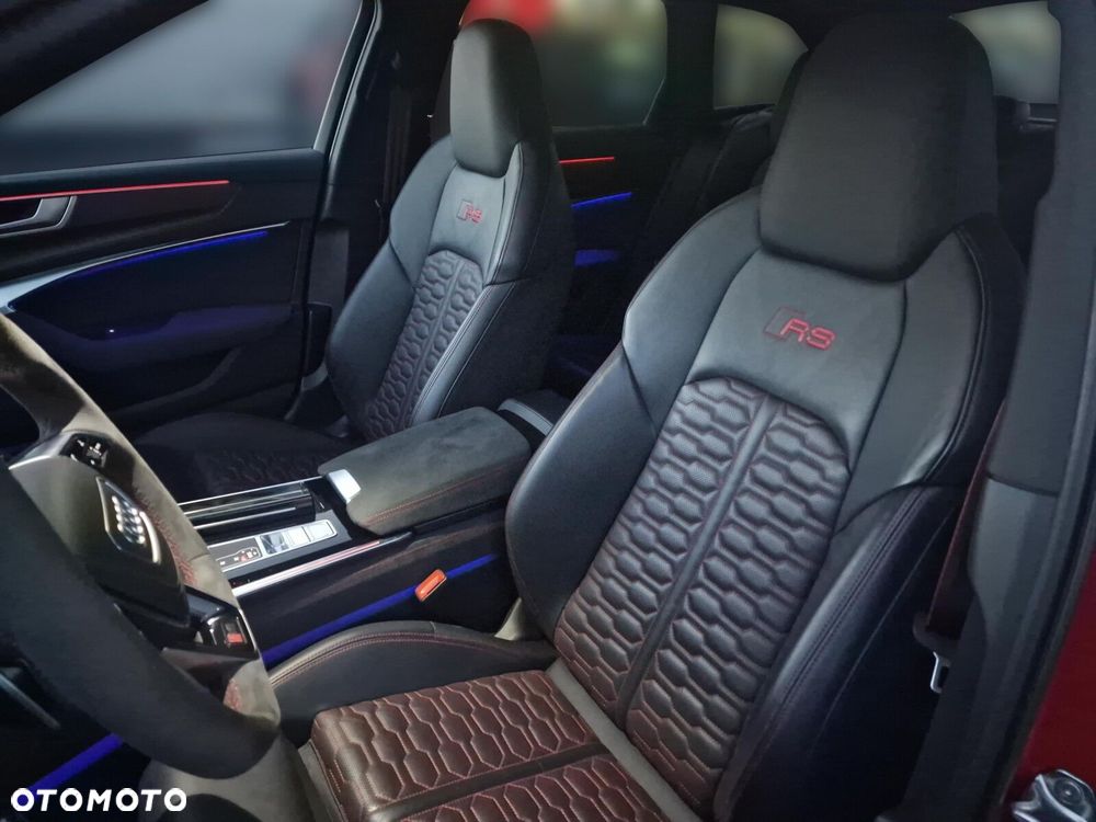 Audi RS6 Avant - 32