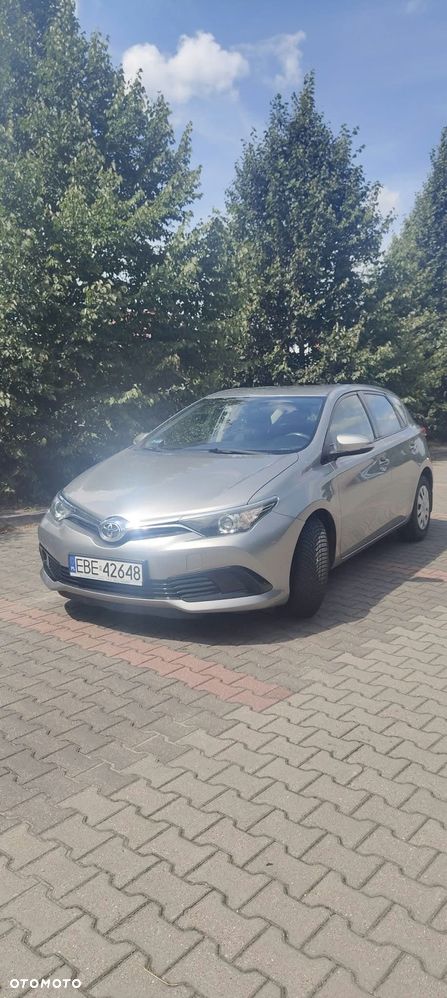 Toyota Auris - 1