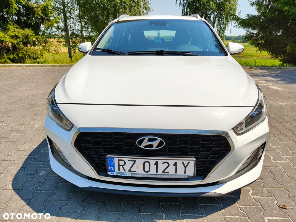Hyundai i30 1.6 D Classic + - 7
