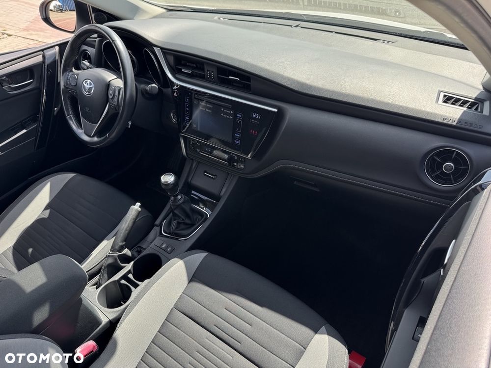 Toyota Auris 1.2 T Dynamic - 7
