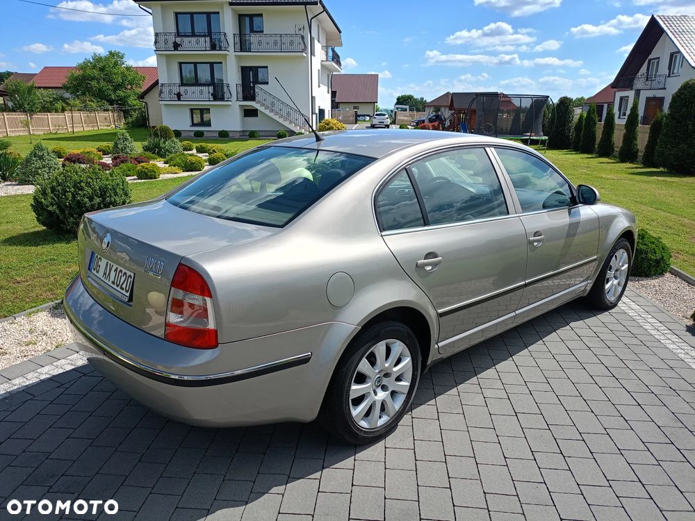 Skoda Superb 1.8 Turbo - 7