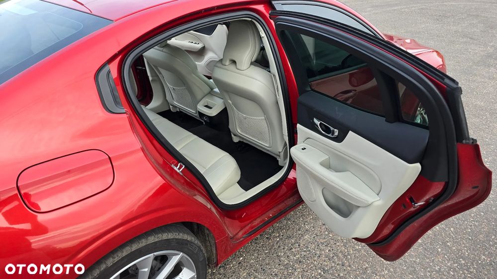 Volvo S60 - 11