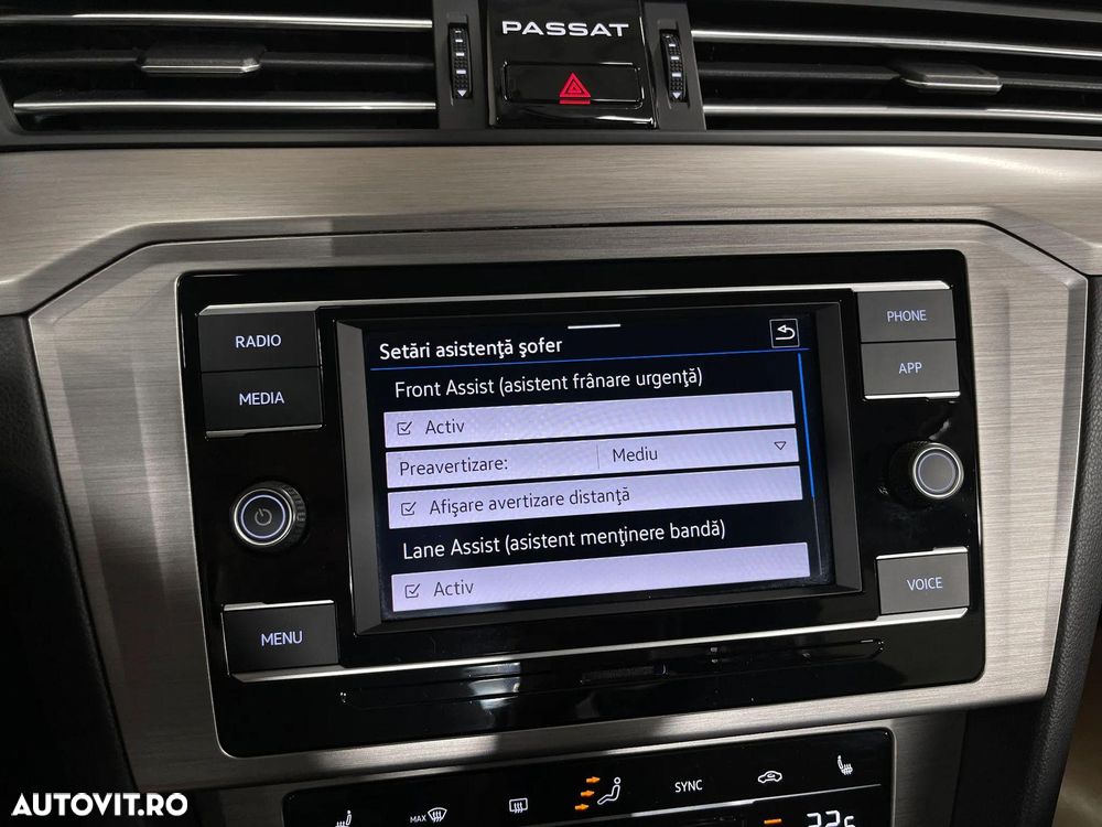 Volkswagen Passat 1.5 TSI ACT Advance - 16