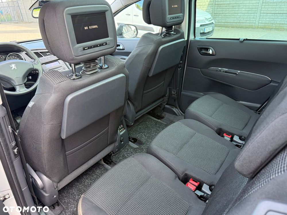 Peugeot 5008 - 25